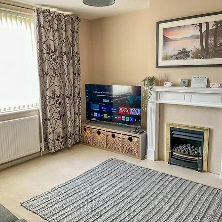 Ferienhaus Station Road - 3 Bedrooms With Parking & Garden *