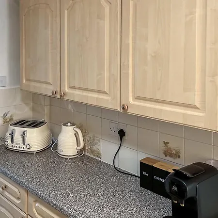 Ferienhaus Station Road - 3 Bedrooms With Parking & Garden Bristol